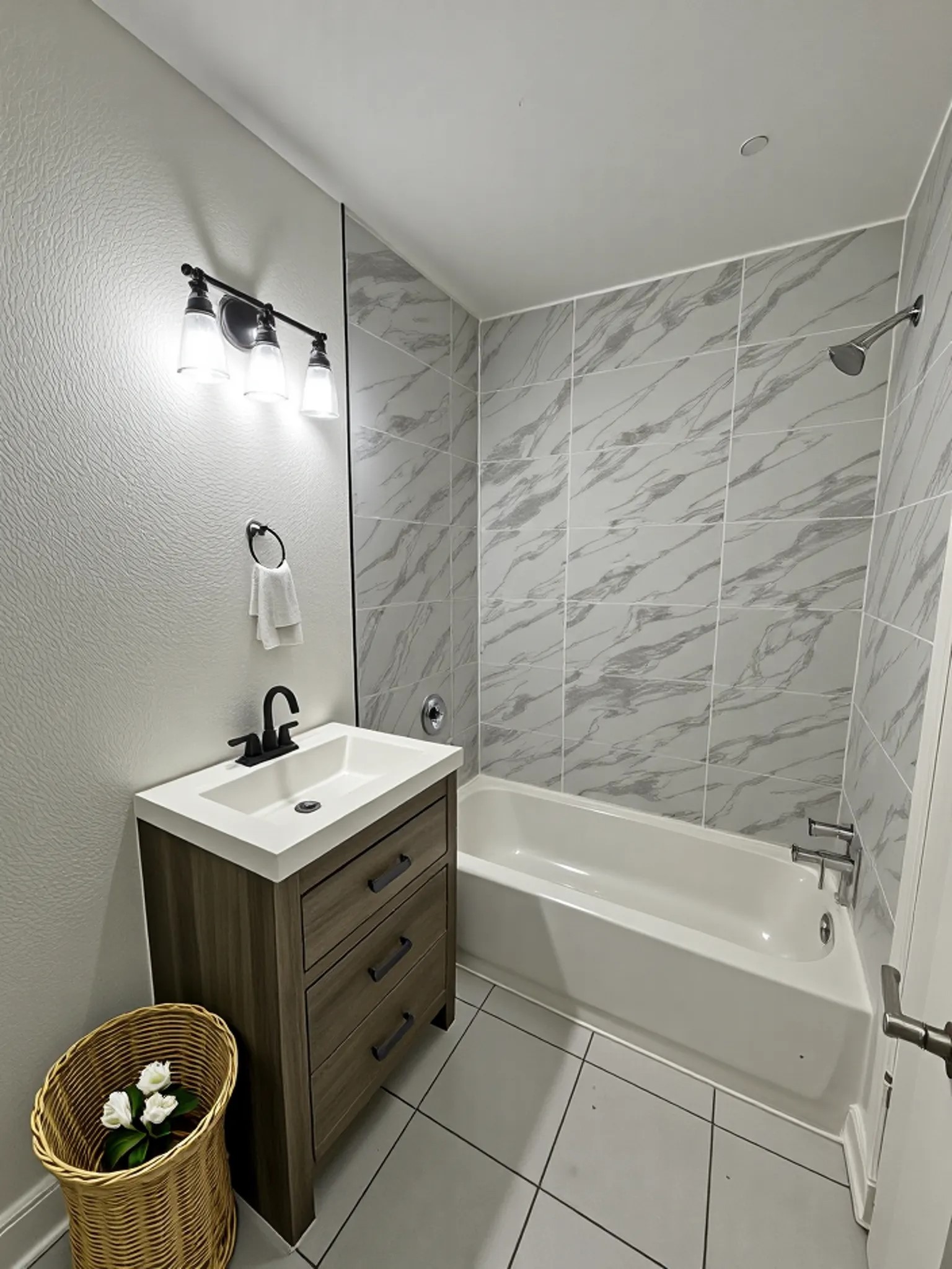 7610 Red Robin Lane Houston, TX 77075 - Photo 21 of 21 Bathroom Staged; Unit 2