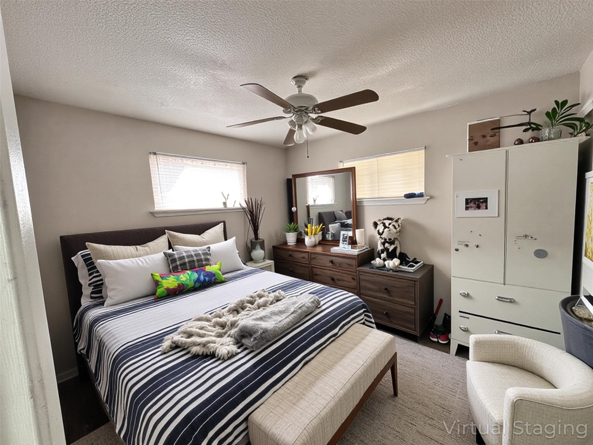 7610 Red Robin Lane Houston, TX 77075 - Photo 3 of 21 Unit 1 Primary Bedroom Staged.