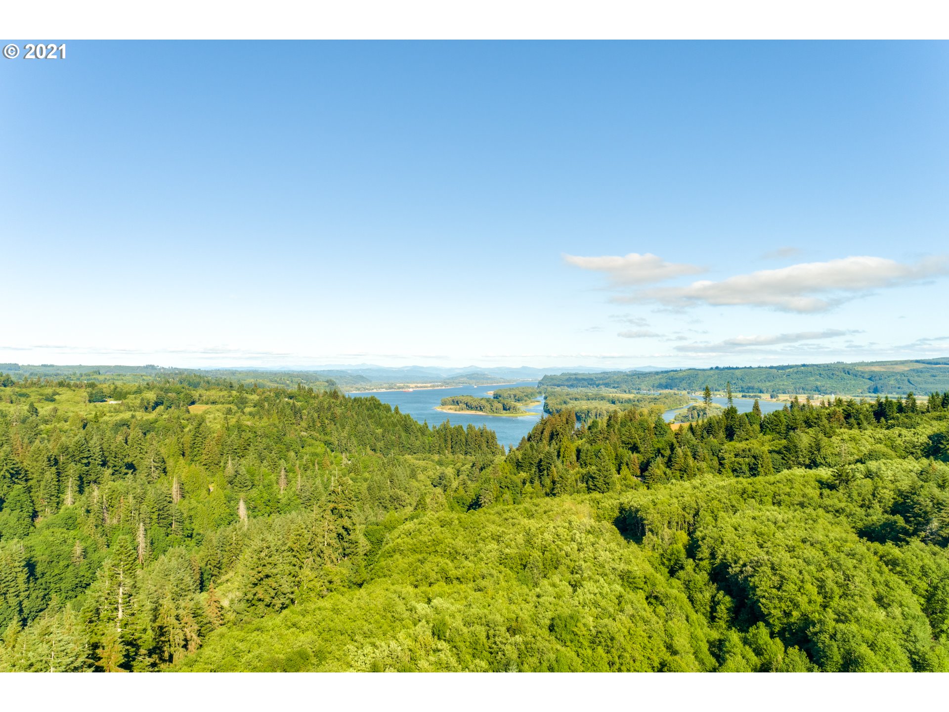 531 Oak Point Road Longview, WA 98632 - Photo 3 of 29 a view of an ocean