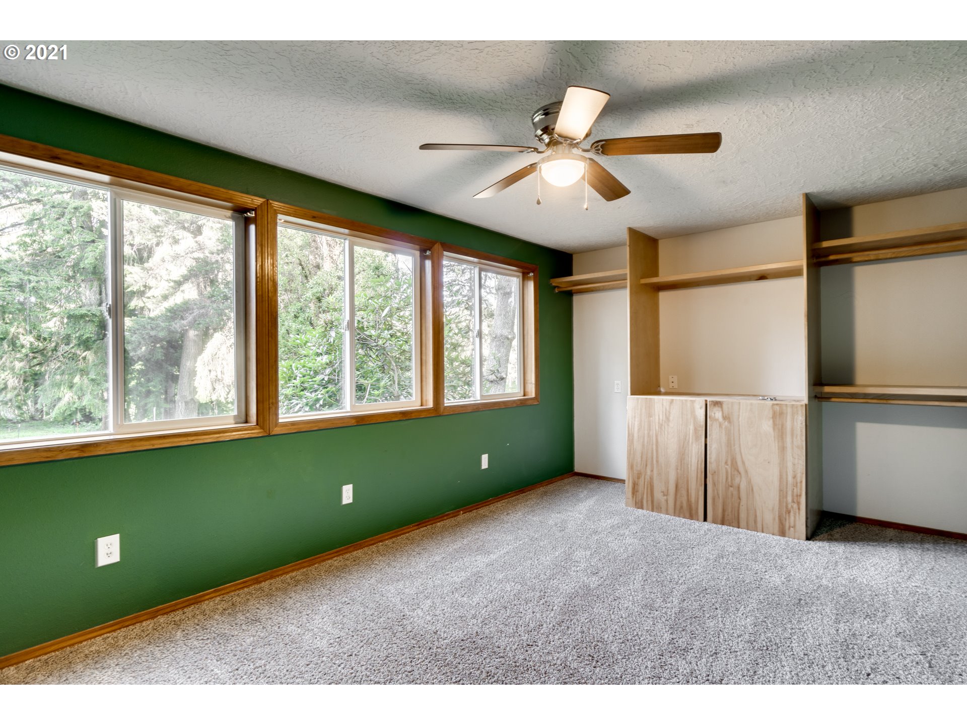 531 Oak Point Road Longview, WA 98632 - Photo 24 of 29 a view of an empty room with a window