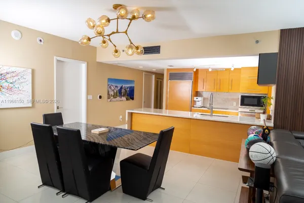 $10,000 | 465 Brickell Avenue, Unit 5101, Miami, FL 33131