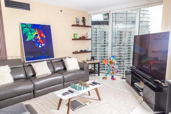 $10,000 | 465 Brickell Avenue, Unit 5101, Miami, FL 33131