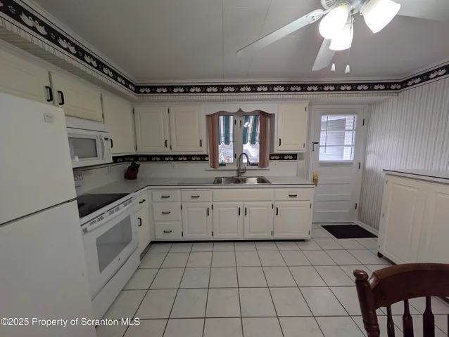 $1,550 | 810 Gino Merli Drive, Peckville, PA 18452