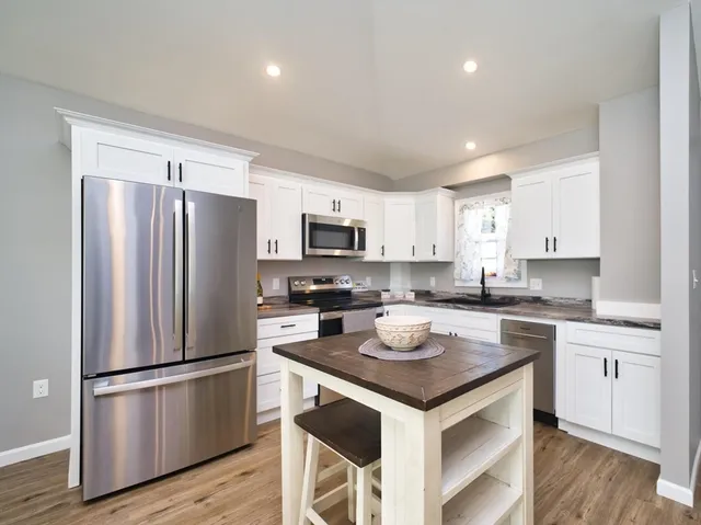 $389,900 | 340 Vale Street, Fall River, MA 02724