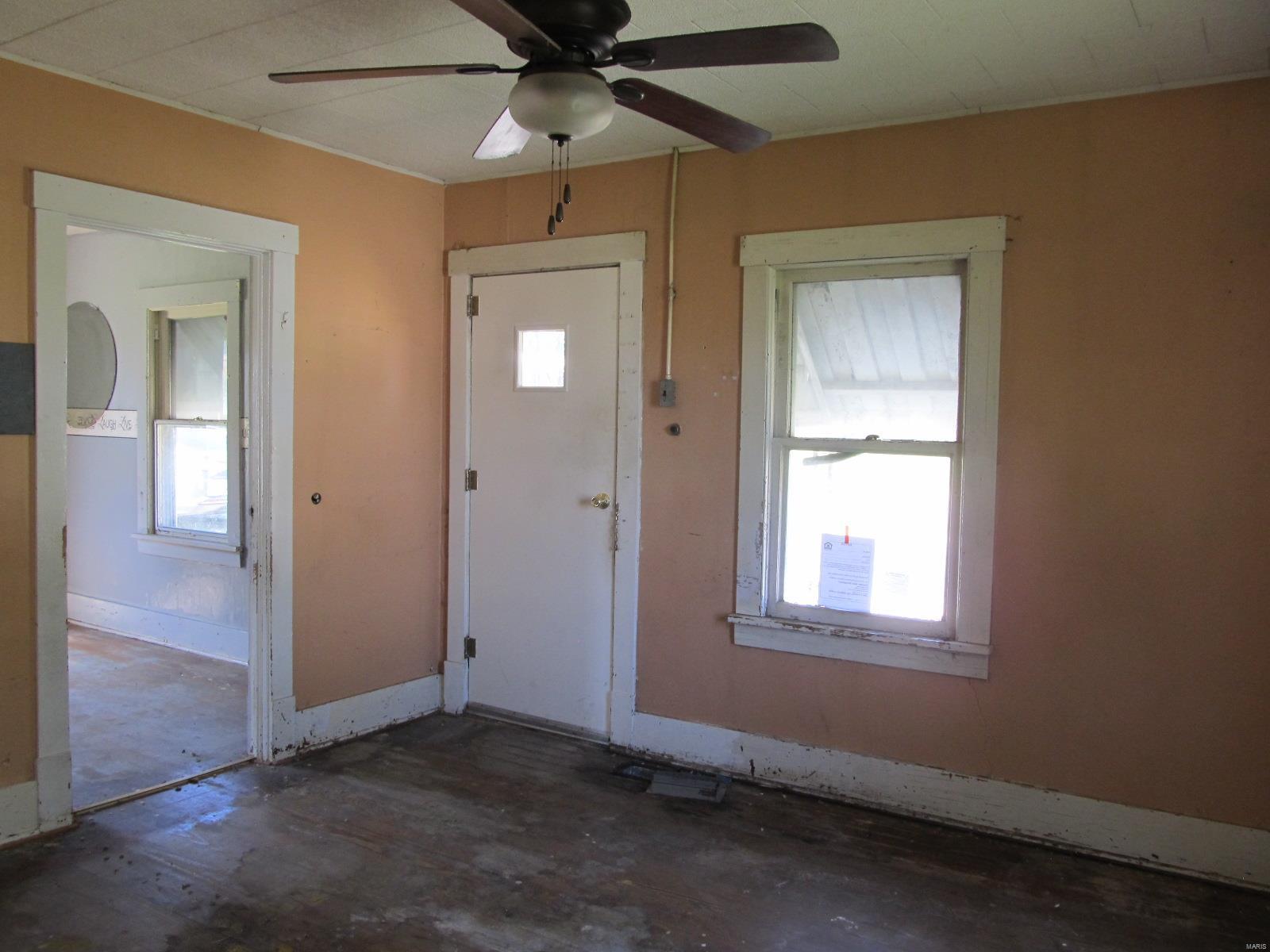 105 Public Road Fieldon, IL 62031 - Photo 4 of 12