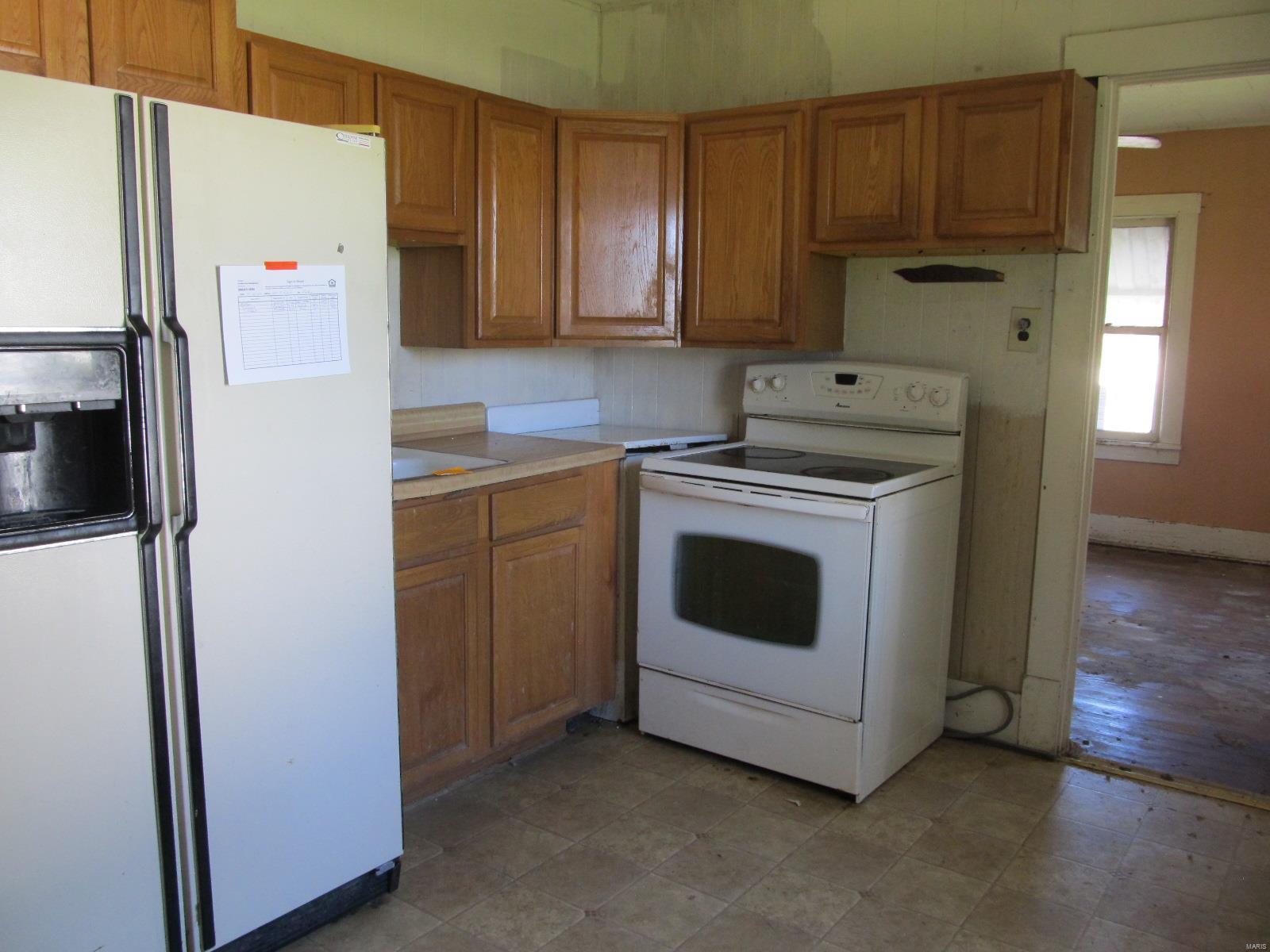 105 Public Road Fieldon, IL 62031 - Photo 6 of 12