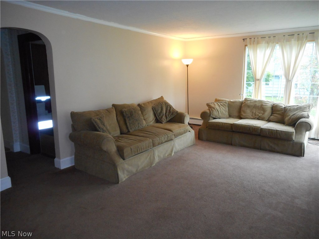 6037 Manchester Road Akron, OH 44319 - Photo 3 of 24