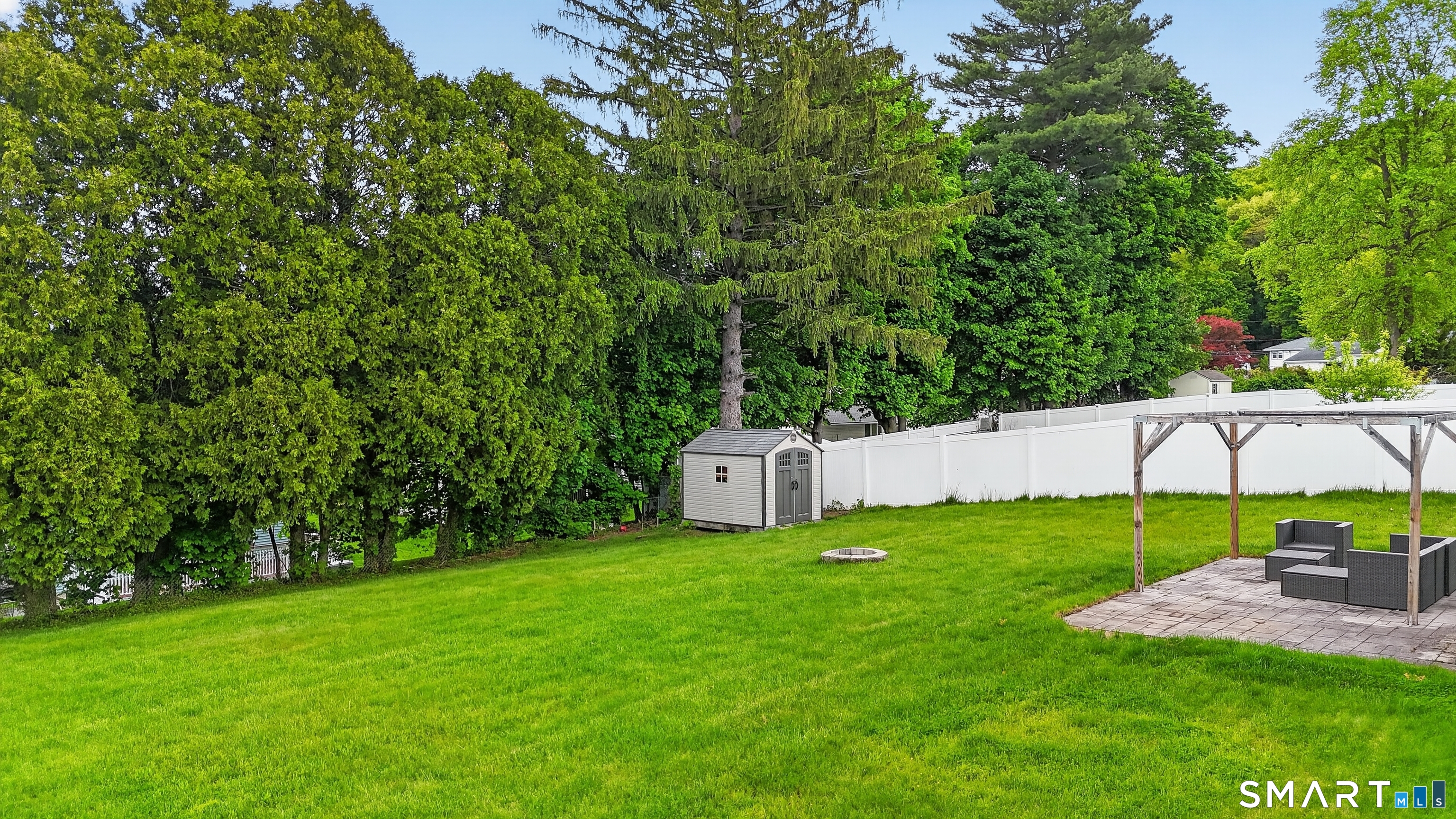112 Brentwood Road Newington, CT 06111 - Photo 29 of 30