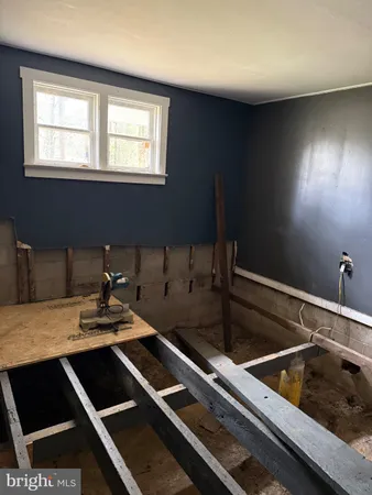 a close view of sink and tap