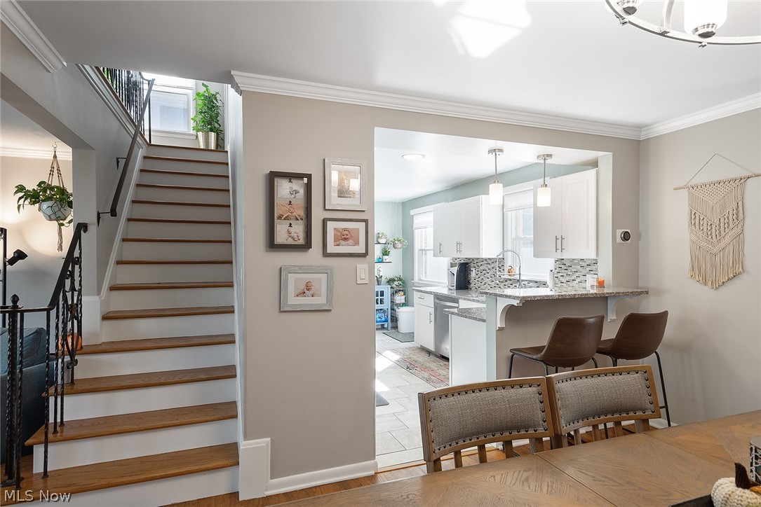 2540 Saybrook Road Cleveland, OH 44118 - Photo 9 of 31 Gallery Image 9