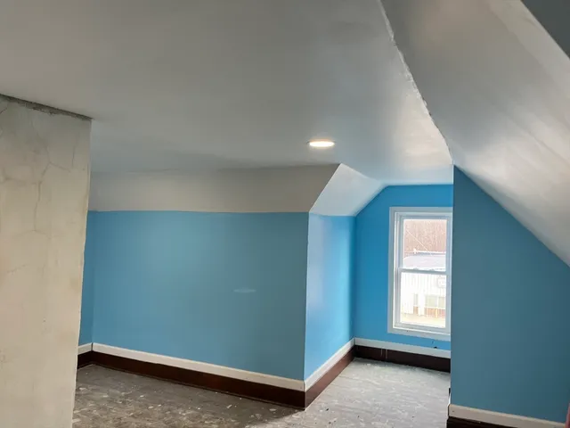 a view of empty room with window