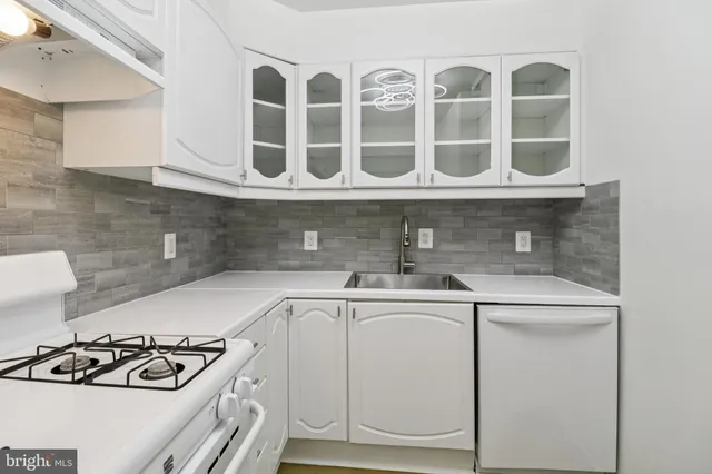 $2,450 | 10300 Westlake Drive, Unit S304, Bethesda, MD 20817