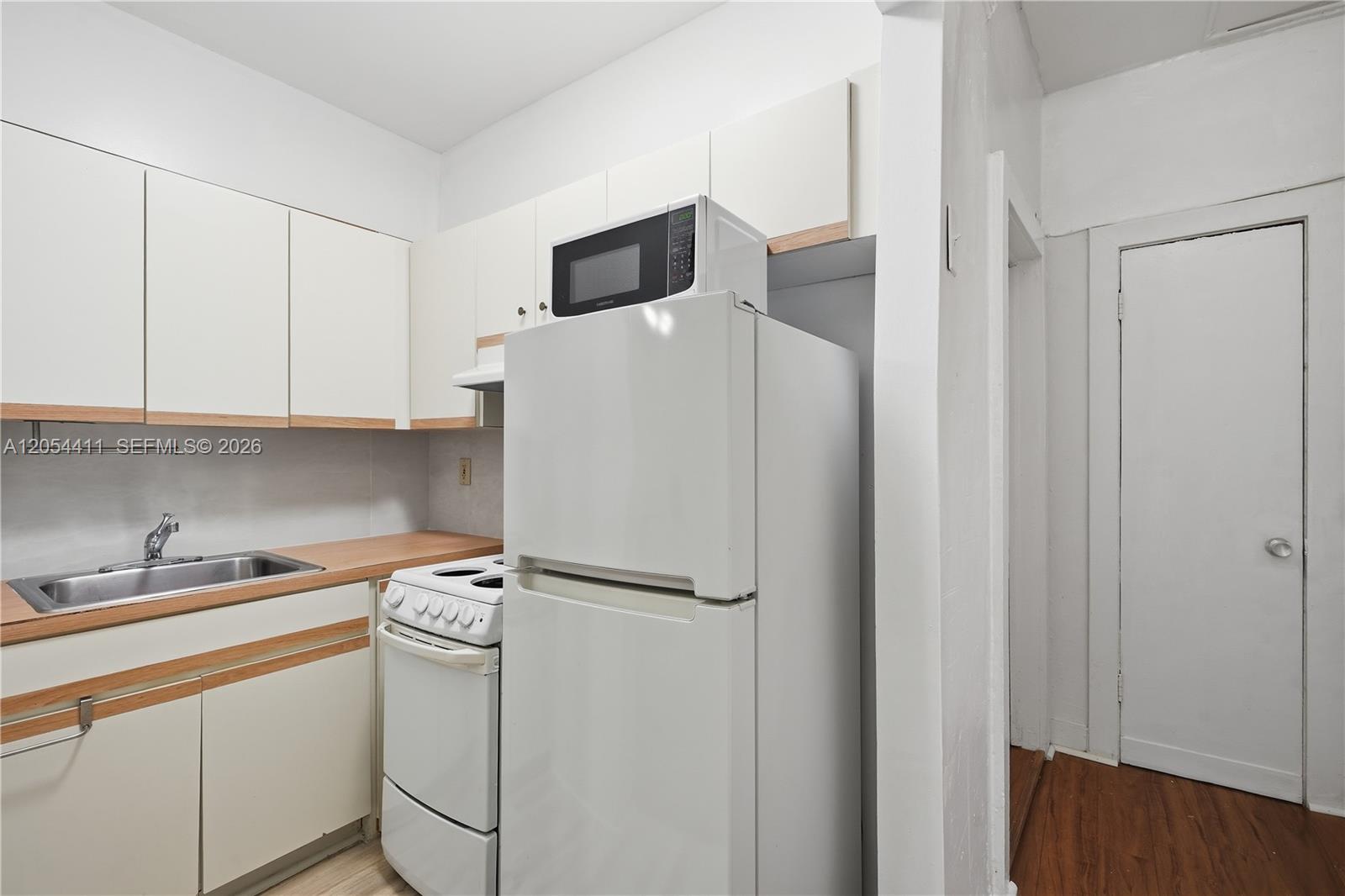 3409 South Le Jeune Road, Unit 11 Coral Gables, FL 33134 - Photo 9 of 19