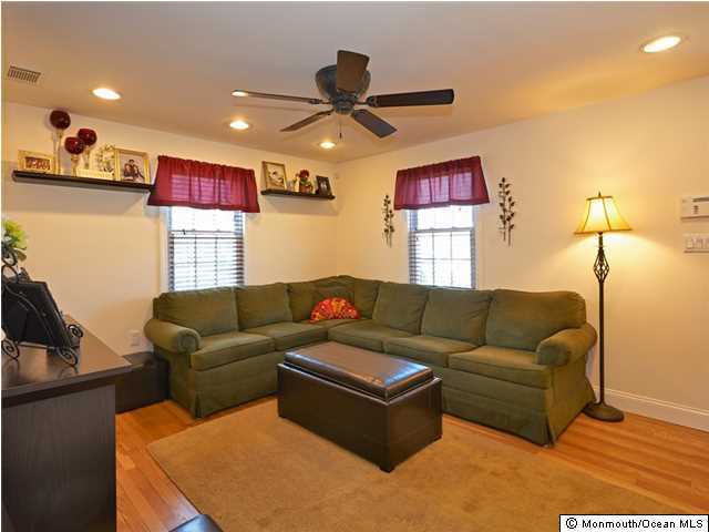 321 Florence Road Middletown, NJ 07748 - Photo 1 of 16 Primary Photo