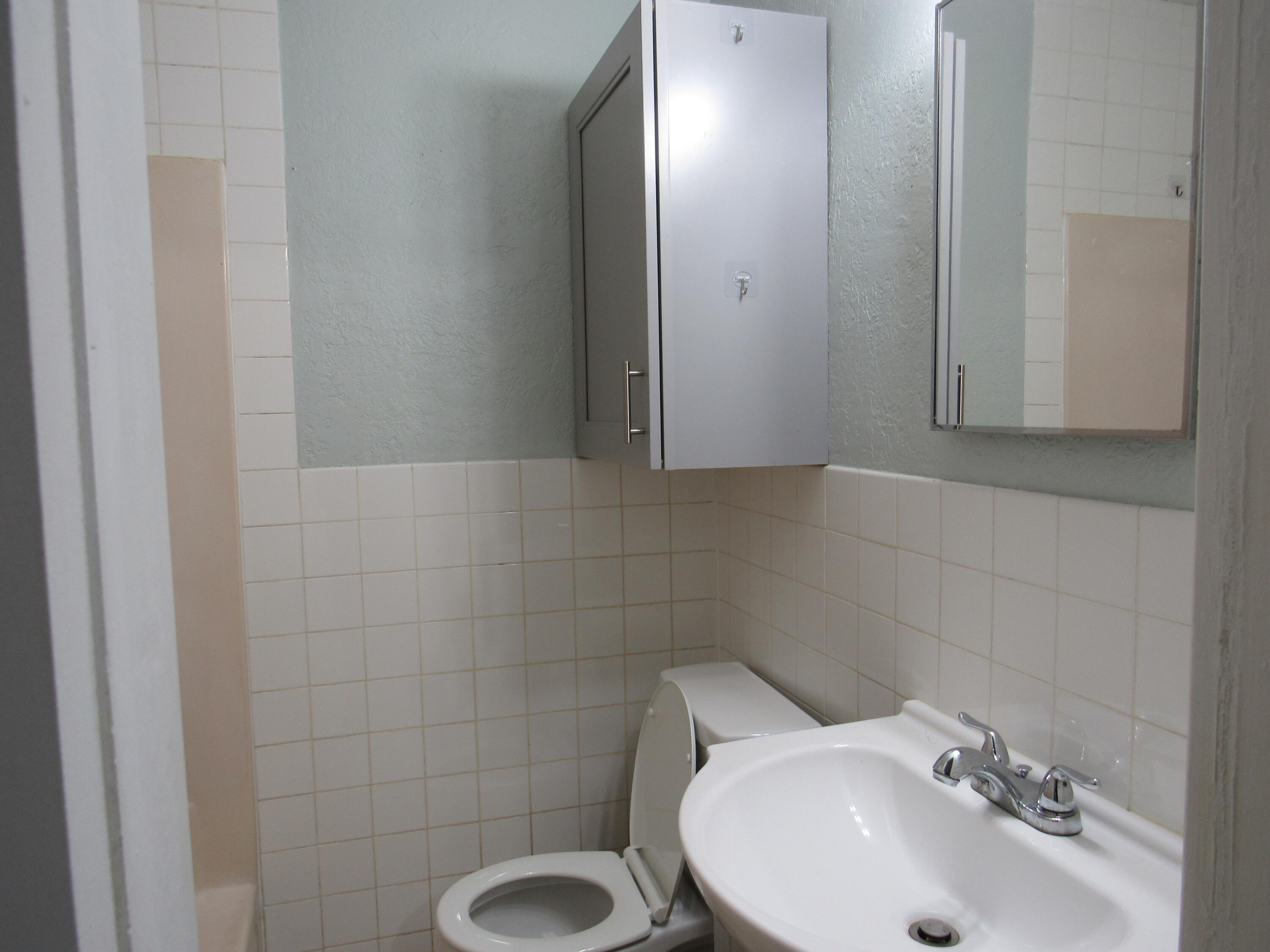 4283 Cocoanut Road, Unit 3 West Palm Beach, FL 33406 - Photo 13 of 13 Bathroom