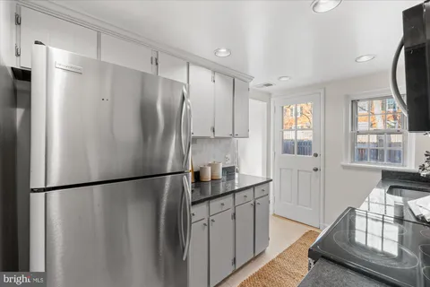 $598,000 | 3013 South Buchanan Street, Arlington, VA 22206