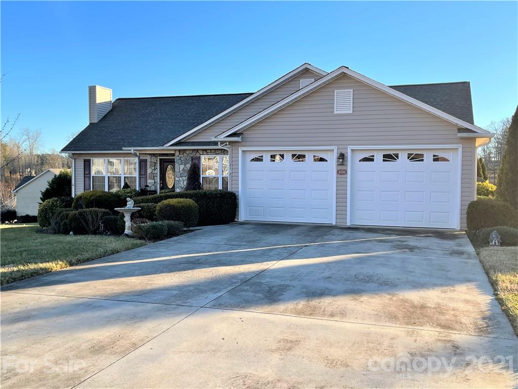 2132 Olde Farm Road Southeast Hudson, NC 28638 - Photo 2 of 23 Gallery Image 2