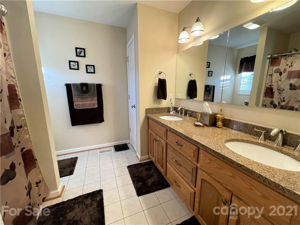 2132 Olde Farm Road Southeast Hudson, NC 28638 - Photo 19 of 23 Gallery Image 19