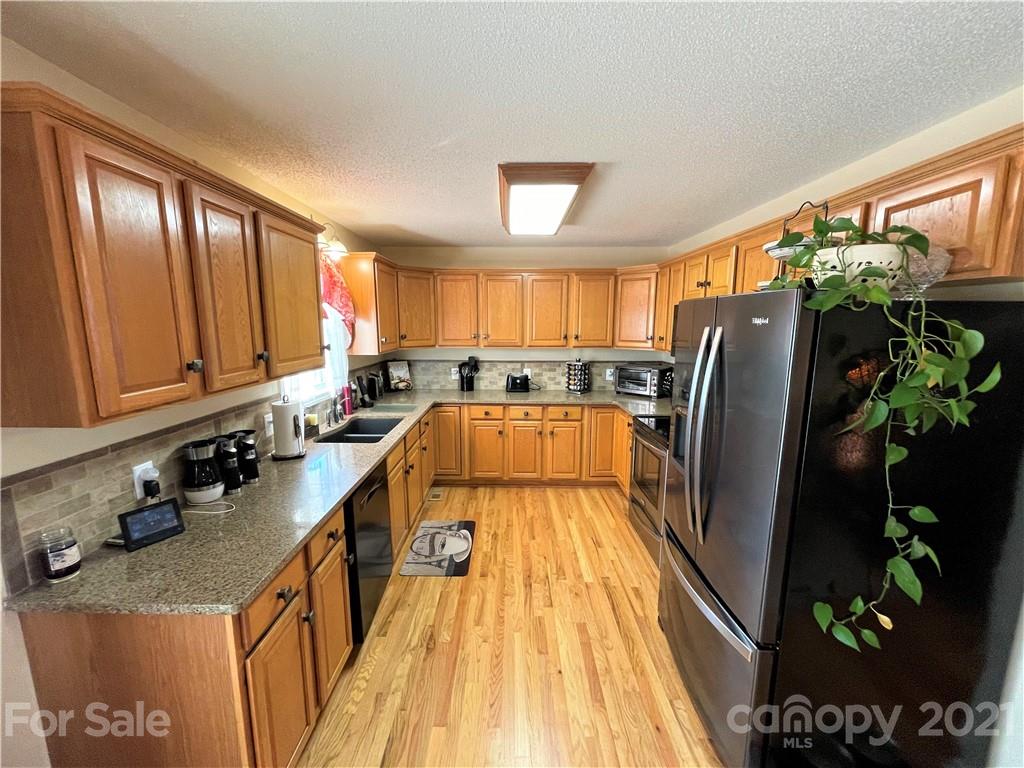 2132 Olde Farm Road Southeast Hudson, NC 28638 - Photo 10 of 23 Gallery Image 10