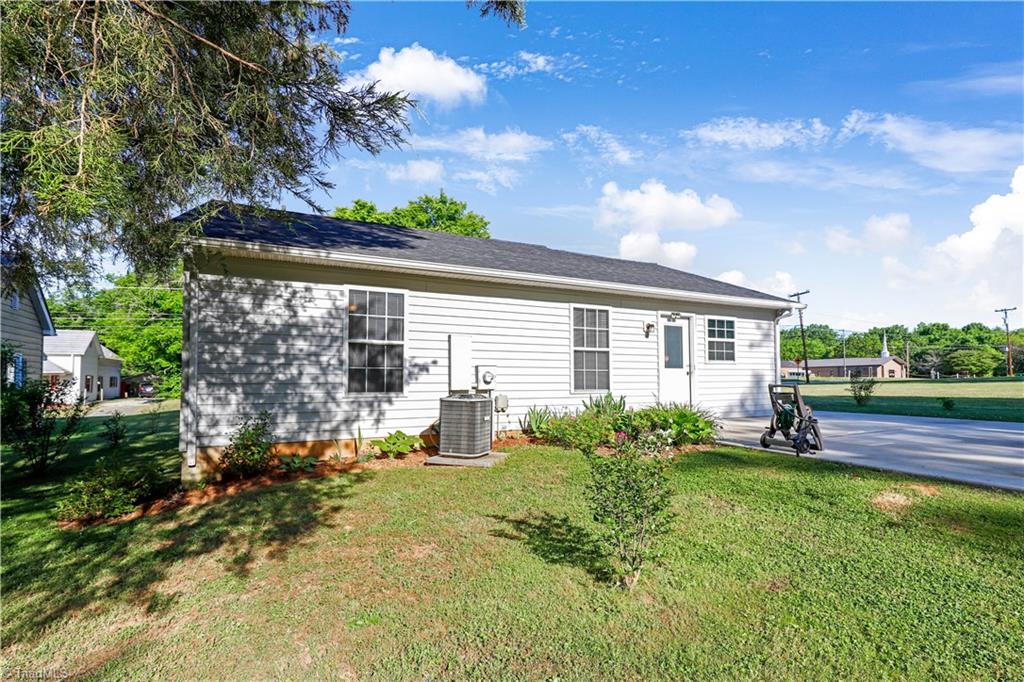 1002 3rd Street Spencer, NC 28159 - Photo 18 of 22