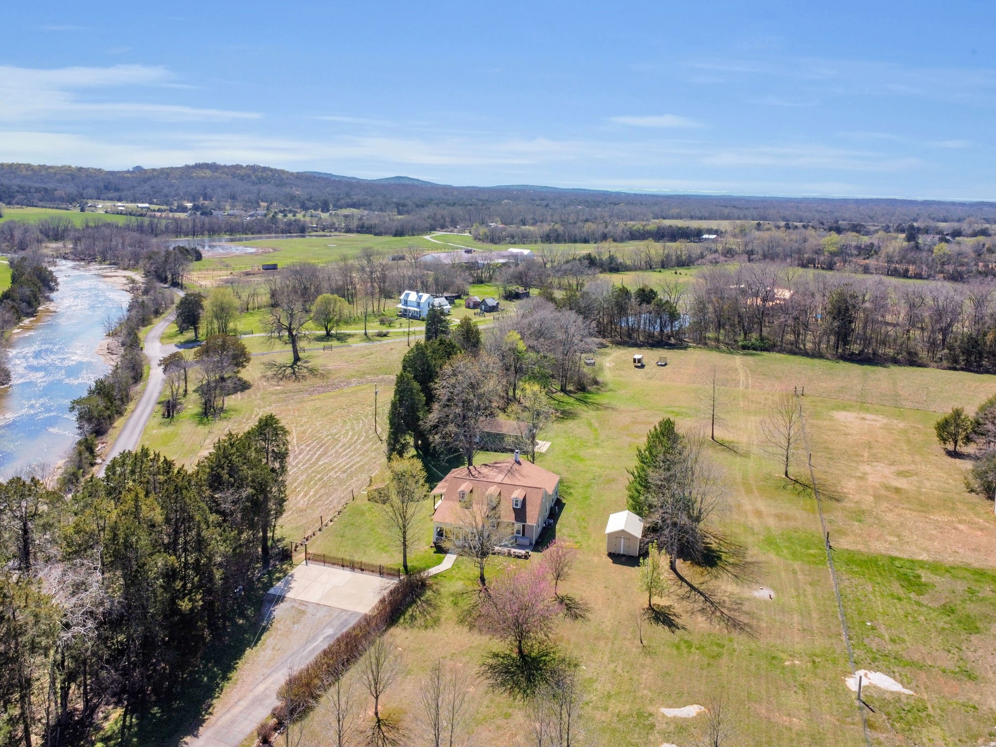 5721 Hebron Road Lebanon, TN 37090 - Photo 2 of 47