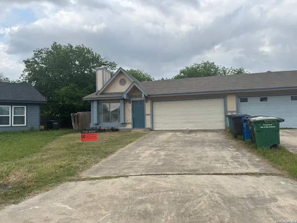 $1,425 | 11783 Spring Song Drive, San Antonio, TX 78249
