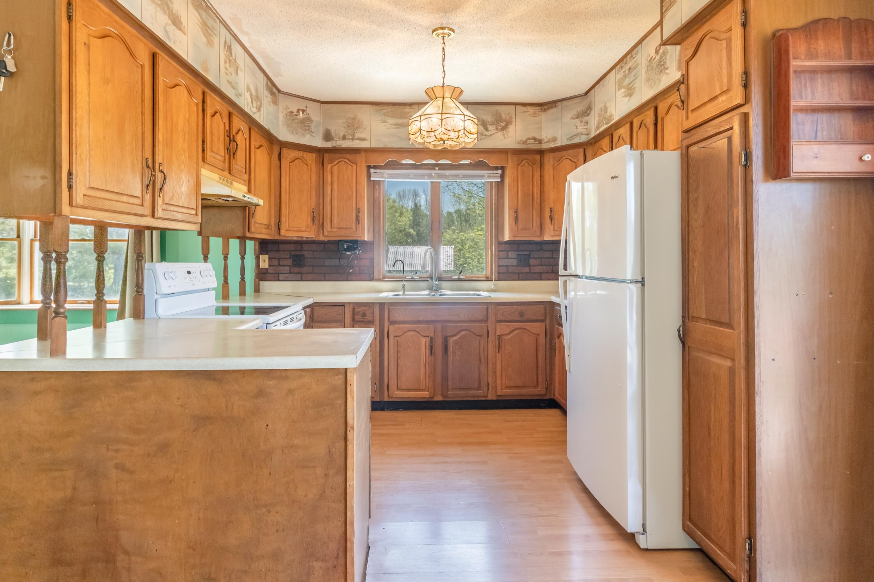 395 Front Ridge Road Orland, ME 04472 - Photo 7 of 47 395 Front Ridge Road Interiors-3