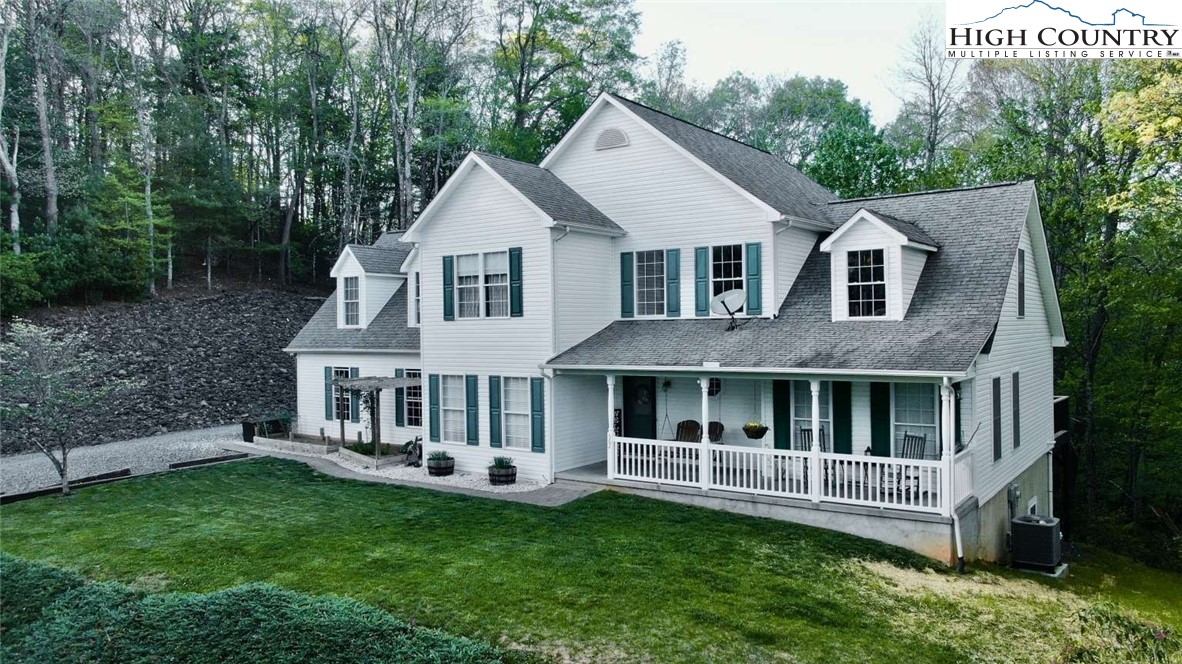 562 Hidden Spring Road West Jefferson, NC 28694 - Photo 3 of 25