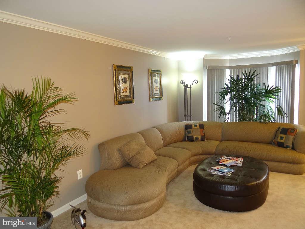 605 Howards Loop, Unit 89 Annapolis, MD 21401 - Photo 3 of 11 Living Room