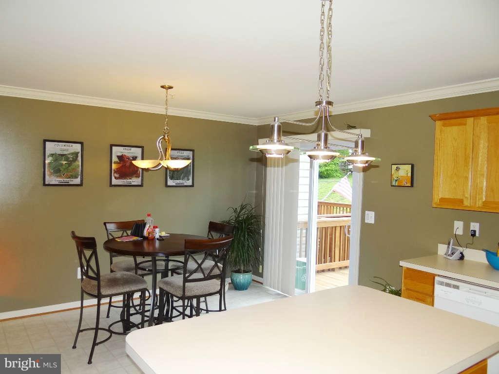 605 Howards Loop, Unit 89 Annapolis, MD 21401 - Photo 5 of 11 Kitchen
