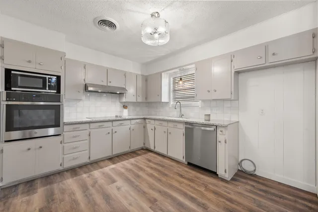 $169,900 | 816 Cedar Street, Floydada, TX 79235