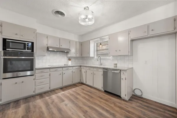 $164,900 | 816 Cedar Street, Floydada, TX 79235