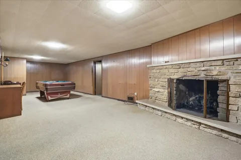 $299,900 | 2705 Adelaide Avenue, Waukegan, IL 60087
