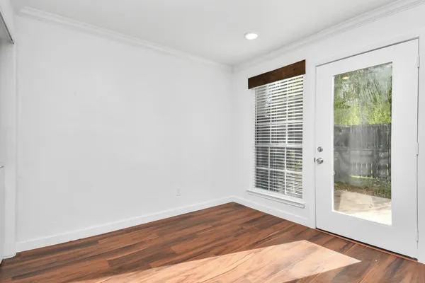 $165,000 | 2002 Gentryside Drive, Unit 113, Houston, TX 77077