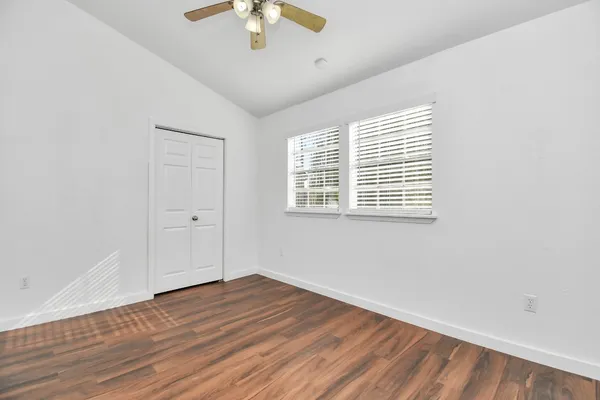 $165,000 | 2002 Gentryside Drive, Unit 113, Houston, TX 77077