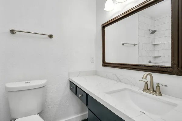 $165,000 | 2002 Gentryside Drive, Unit 113, Houston, TX 77077