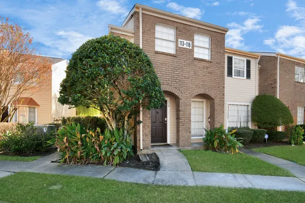 $165,000 | 2002 Gentryside Drive, Unit 113, Houston, TX 77077