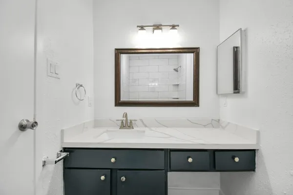 $165,000 | 2002 Gentryside Drive, Unit 113, Houston, TX 77077