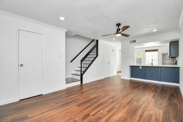 $165,000 | 2002 Gentryside Drive, Unit 113, Houston, TX 77077