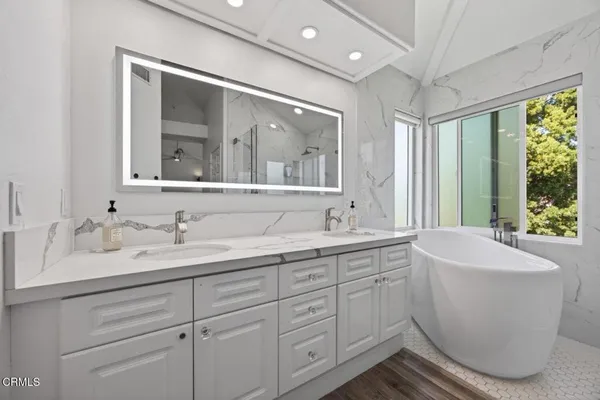 $1,200,000 | 1611 Kapalua Drive, Oxnard, CA 93036