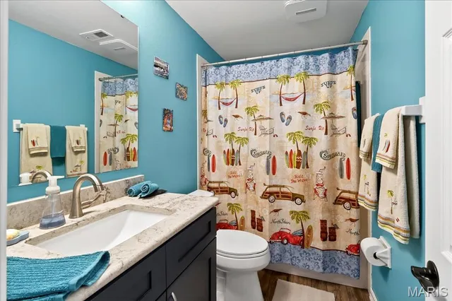 $390,000 | 1848 Ridgeview Cir Drive, Ballwin, MO 63021