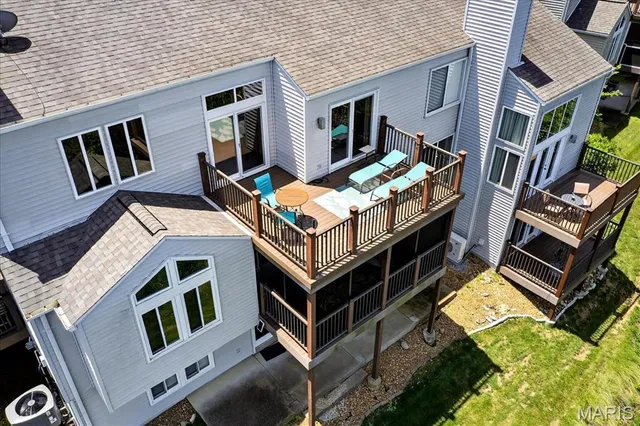 $390,000 | 1848 Ridgeview Cir Drive, Ballwin, MO 63021