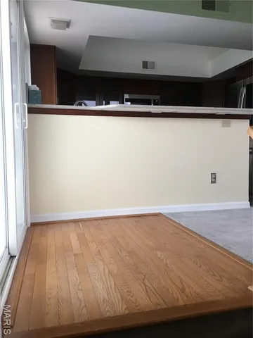 $390,000 | 1848 Ridgeview Cir Drive, Ballwin, MO 63021