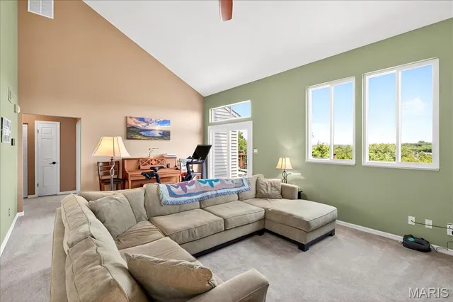 $390,000 | 1848 Ridgeview Cir Drive, Ballwin, MO 63021