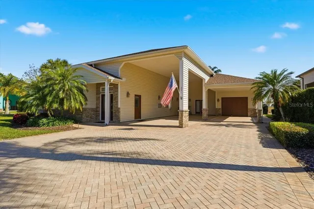 a view of a house with entertaining space