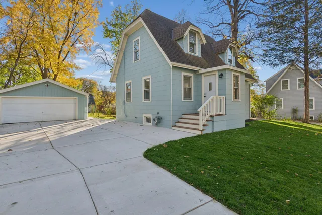 $344,900 | 10121 West Bungalow Parkway, West Allis, WI 53214