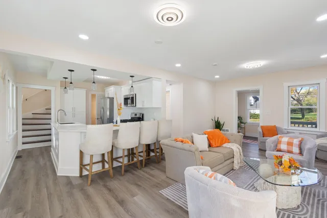 $344,900 | 10121 West Bungalow Parkway, West Allis, WI 53214