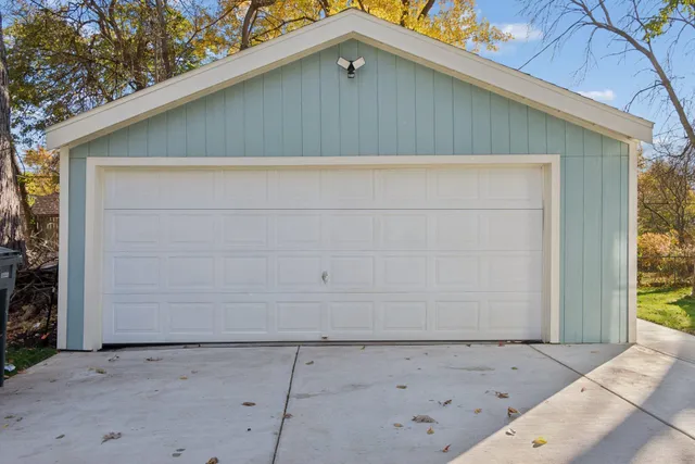 $344,900 | 10121 West Bungalow Parkway, West Allis, WI 53214