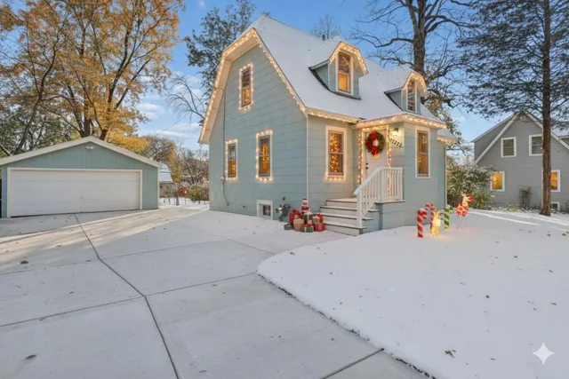 $344,900 | 10121 West Bungalow Parkway, West Allis, WI 53214