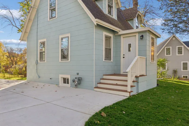 $344,900 | 10121 West Bungalow Parkway, West Allis, WI 53214